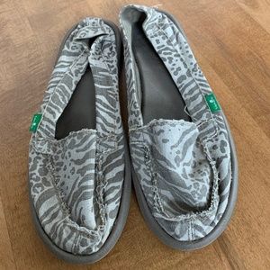 Sanuk slip-on shoes
